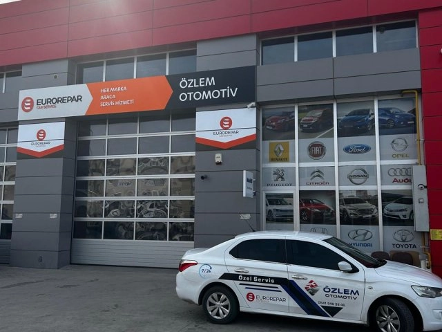 Özlem Otomotiv logosu