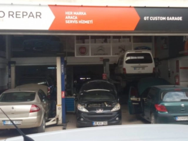 GT Custom Garage logosu
