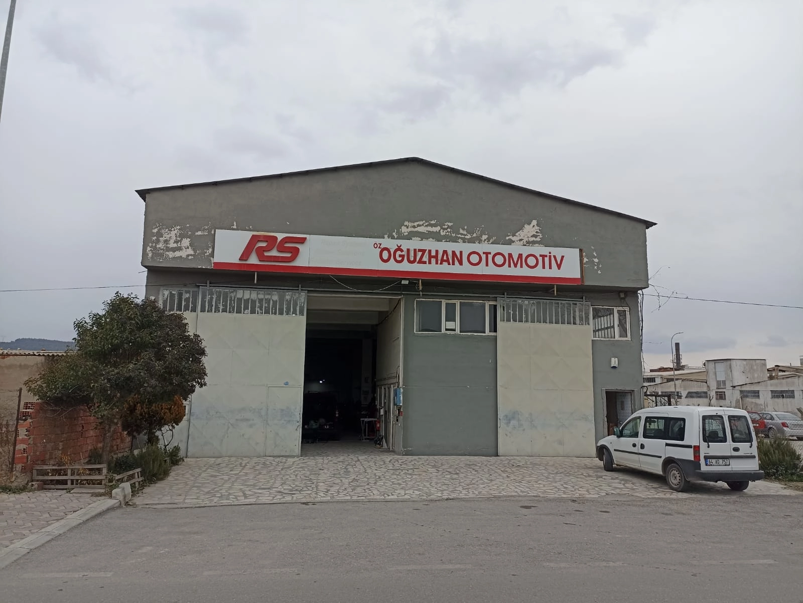 ÖZ OĞUZHAN OTOMOTİV SAN. VE TİC. LTD. ŞTİ. logosu