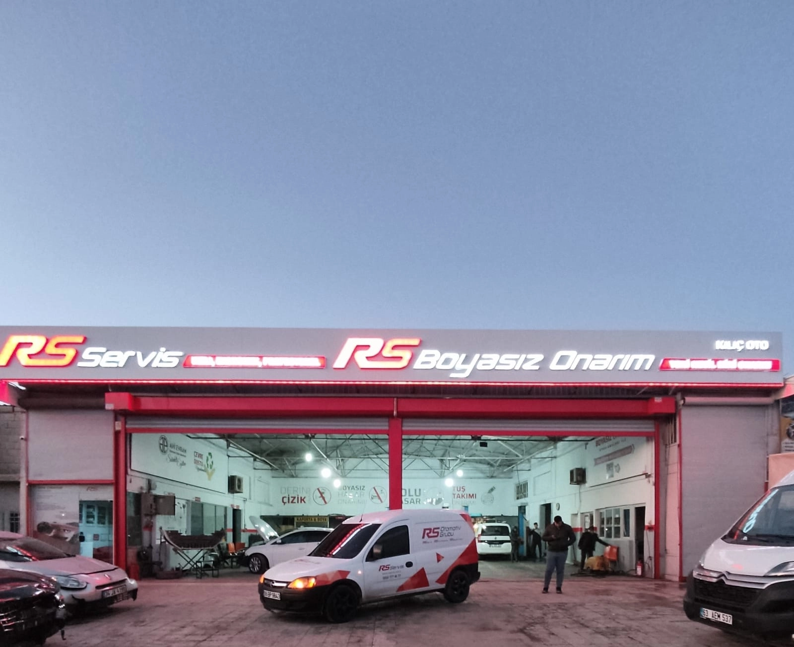 KILIÇ OTOMOTİV - ALİ KILIÇ logosu
