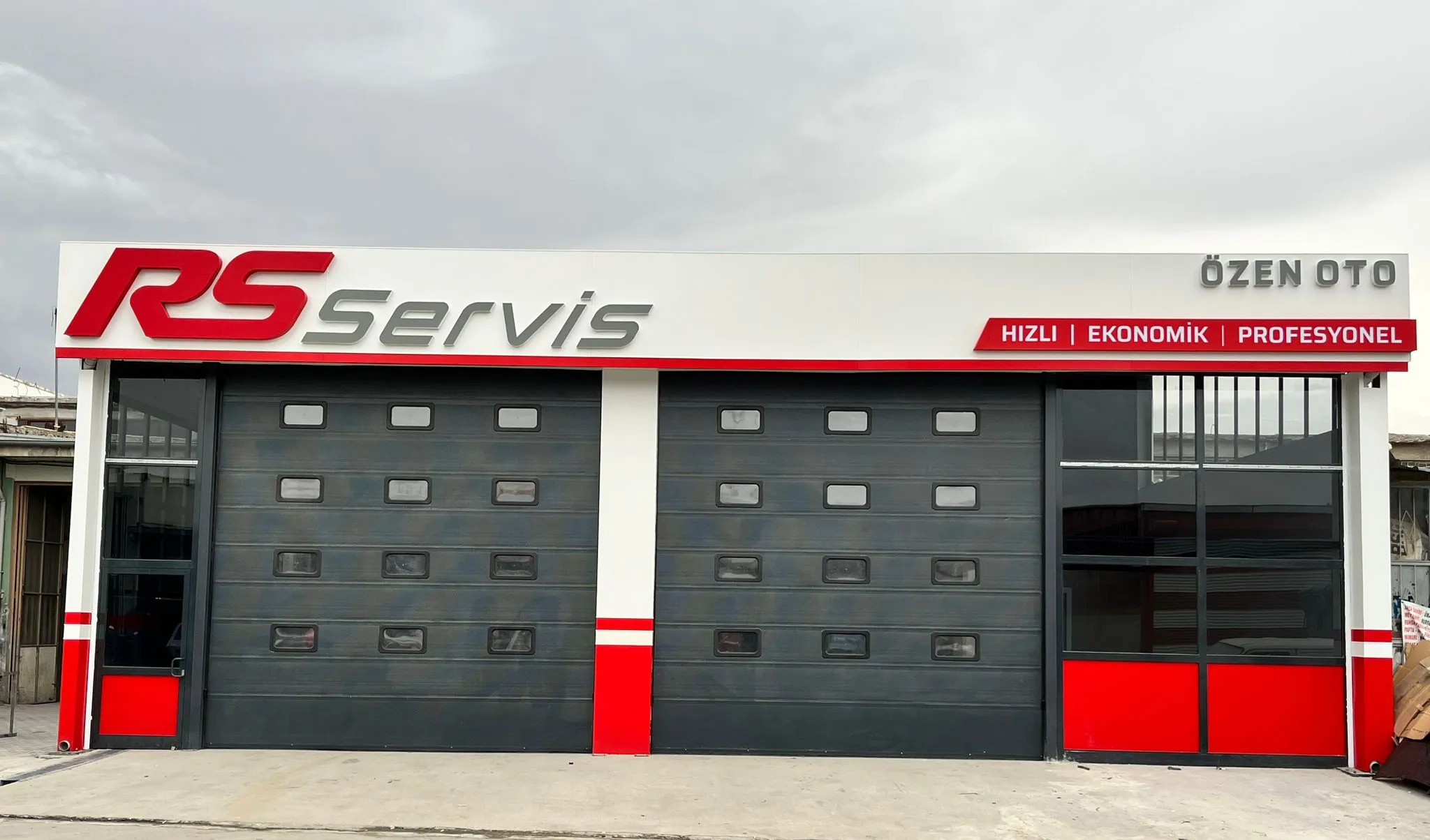 ÖZEN OTOMOTİV logosu