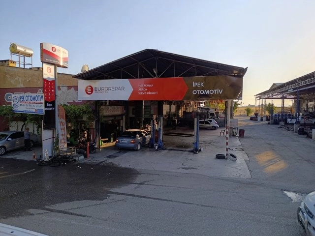 İpek Özel Eğitim Otomotiv logosu